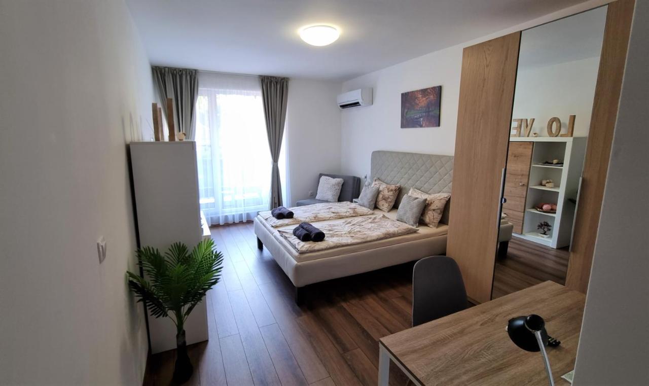 Luxury Quiet Apartment In The City Center พลอฟดิฟ ภายนอก รูปภาพ