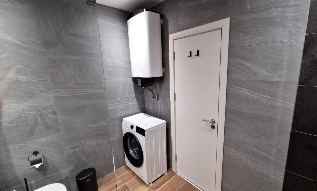 Luxury Quiet Apartment In The City Center พลอฟดิฟ ภายนอก รูปภาพ