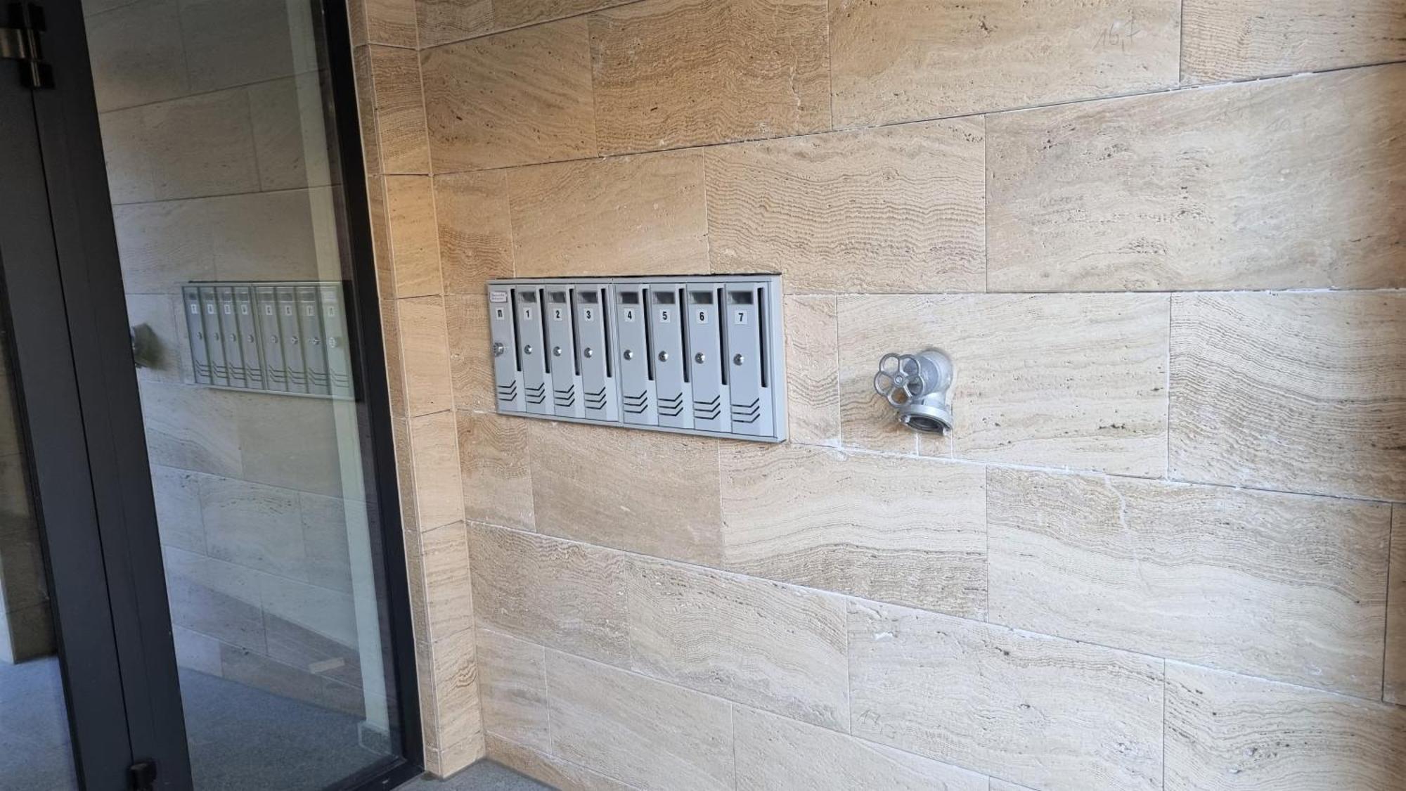 Luxury Quiet Apartment In The City Center พลอฟดิฟ ภายนอก รูปภาพ